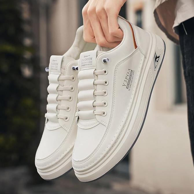 Férfi bebújós bőr sneaker – sportos, kényelmes, könnyen felvehető-U